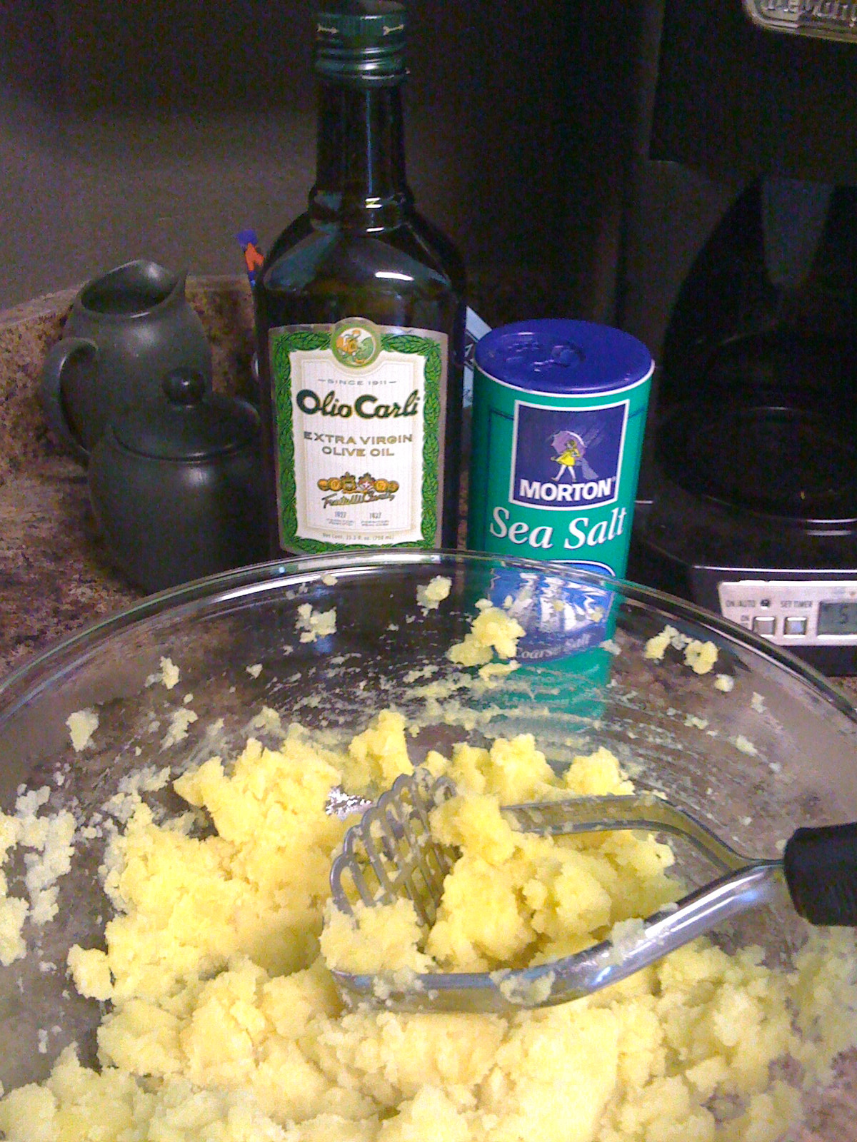 Gold Smashed Potatoes with Olive Oil & Sea Salt